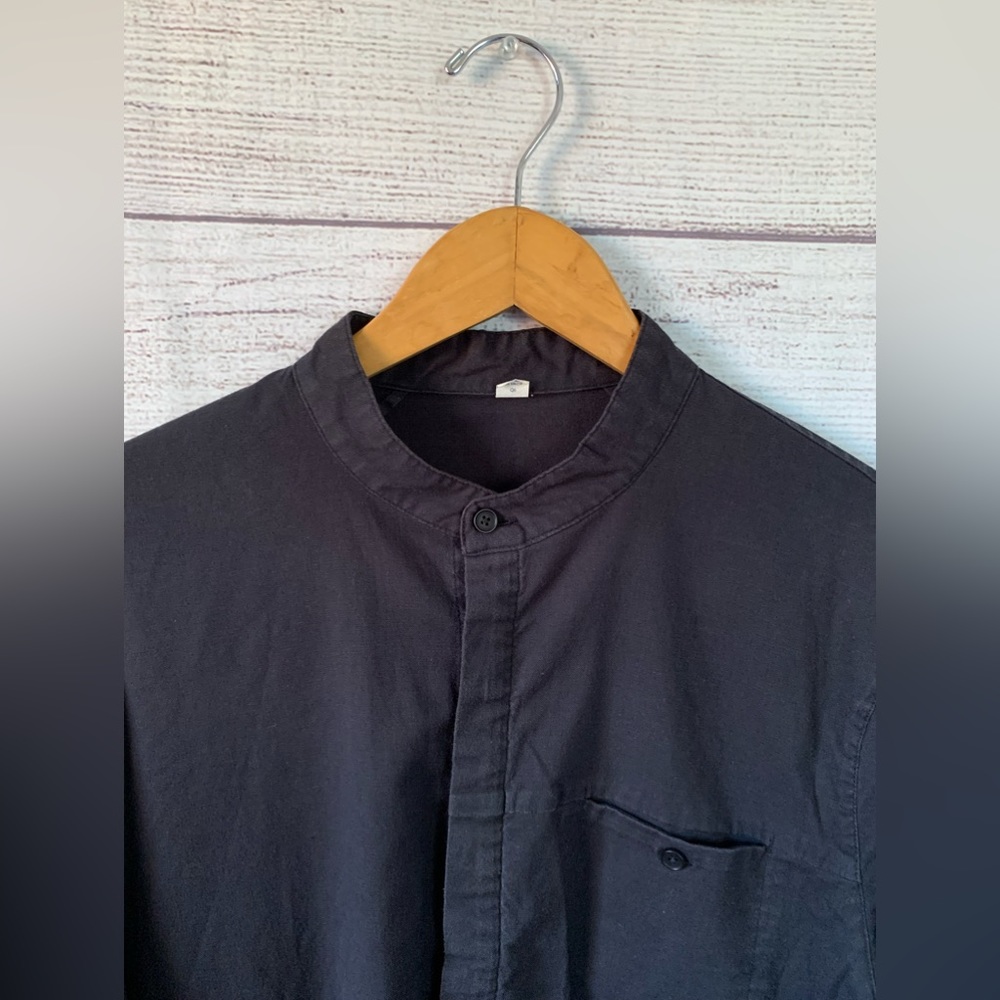 lululemon athletica Men's Black Casual Button Down Shirt - Picture 2 of 11